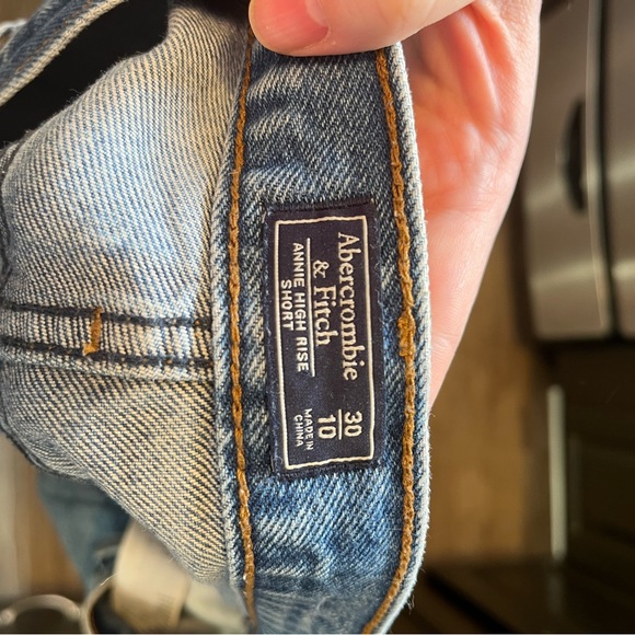 Abercrombie and Fitch Annie high rise denim cut off shorts - Picture 3 of 5